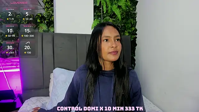 Fernanda liie  online show from 10/18/25, 12:51