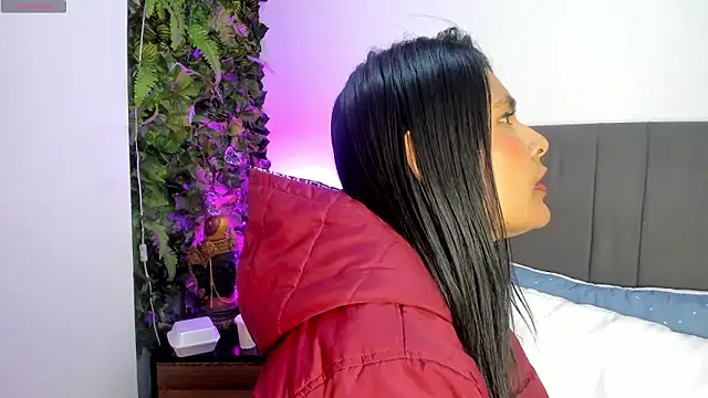 Fernanda liie  online show from 03/04/26, 12:24