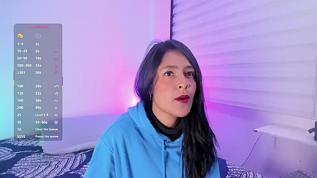 Fernanda liie  online show from 04/15/26, 12:53