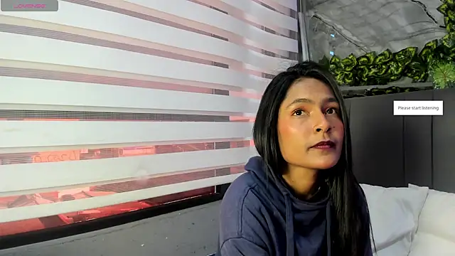 Fernanda liie  online show from 09/23/25, 12:34