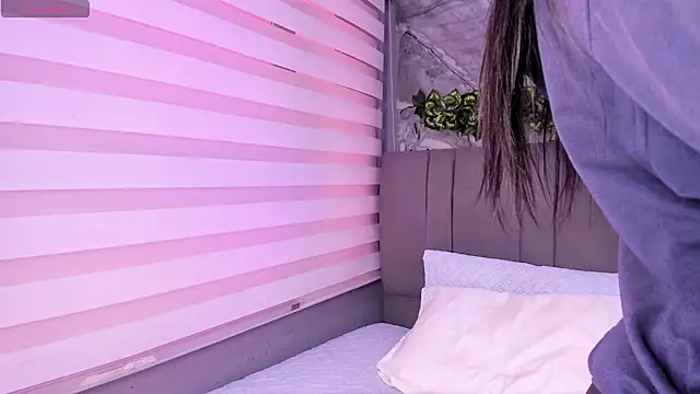 Fernanda liie  online show from 11/20/25, 12:39