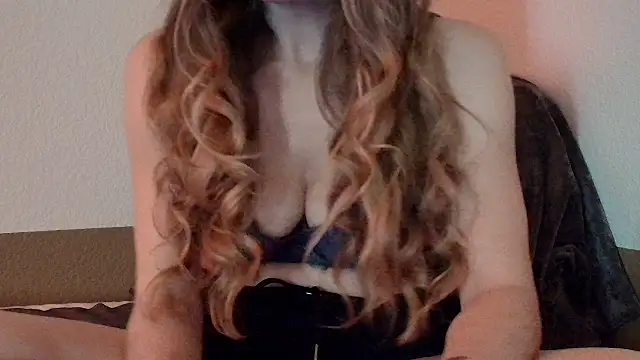 Snapshot of iamamandarose chatting on 10/31/25, 06:26 iamamandarose online show from 10/31/25, 06:26