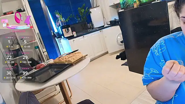 Layla- online show from 03/11/26, 09:58