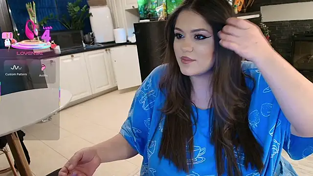 Layla- online show from 03/01/26, 09:48