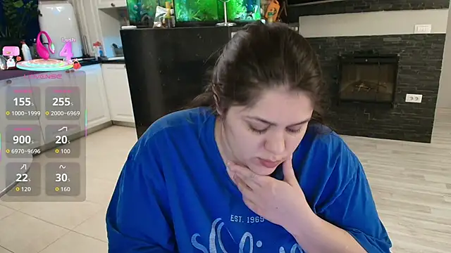 Layla- online show from 02/17/26, 10:23