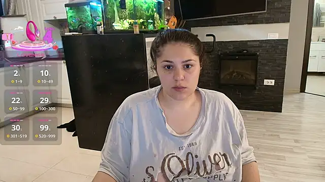 Snapshot of Layla- chatting on 05/16/26, 12:37 Layla- online show from 05/16/26, 12:37