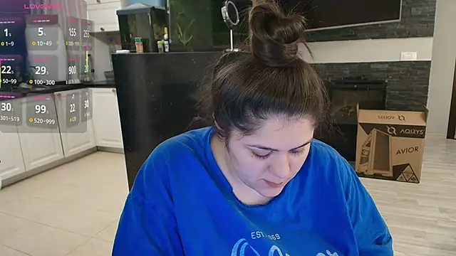 Layla- online show from 02/03/26, 10:42