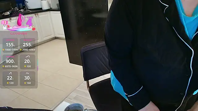 Layla- online show from 01/14/26, 01:04