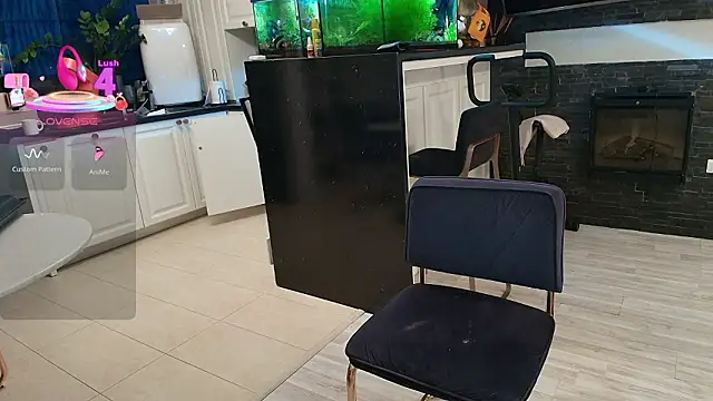 Layla- online show from 03/15/26, 10:28