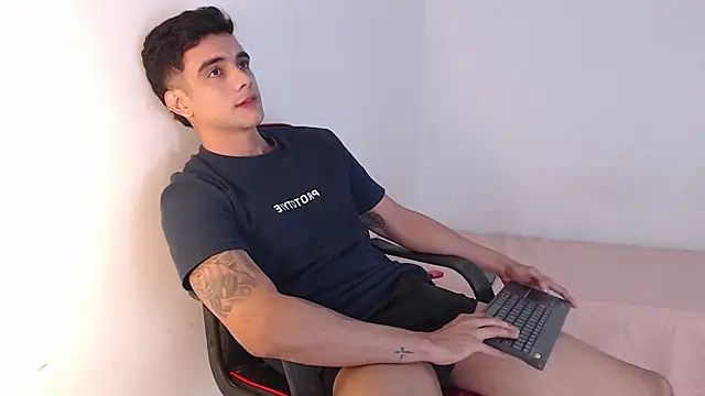 adam levis17 online show from 10/02/25, 05:55