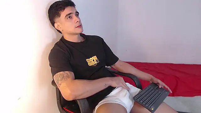 adam levis17 online show from 09/29/25, 07:26