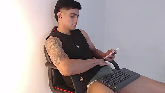 adam levis17 online show from 11/23/25, 05:06