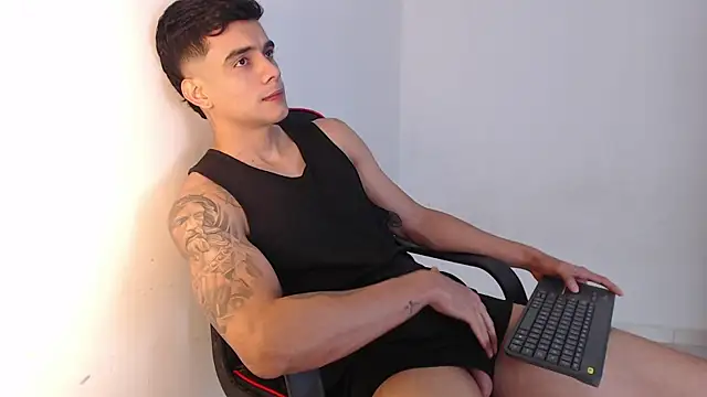 adam levis17 online show from 10/24/25, 05:50