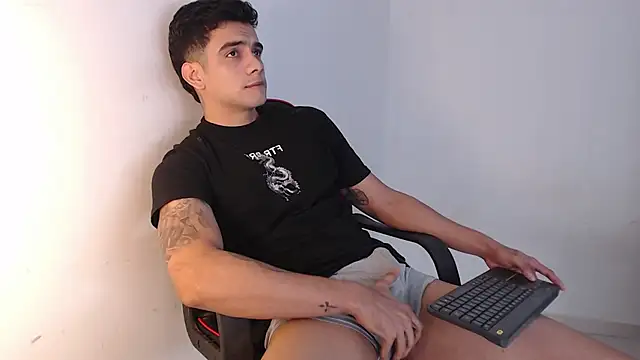 adam levis17 online show from 10/15/25, 04:00