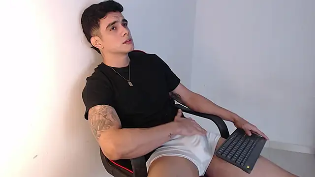 adam levis17 online show from 10/05/25, 05:53