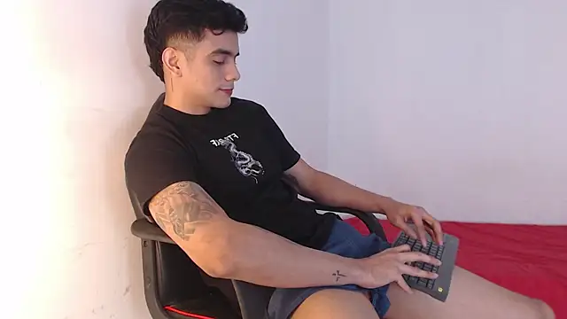 adam levis17 online show from 10/30/25, 05:06