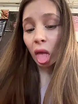 Snapshot of melicious_ chatting on 02/21/26, 07:21 melicious online show from 02/21/26, 07:21