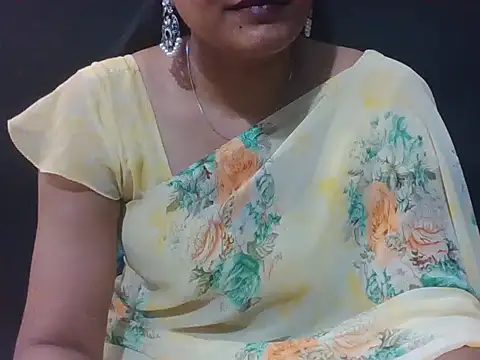Snapshot of sugandha_bhabhi chatting on 07/15/26, 04:47 sugandha bhabhi online show from 07/15/26, 04:47