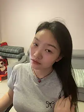 Snapshot of pangtouyubb chatting on 05/16/26, 04:33 pangtouyubb online show from 05/16/26, 04:33