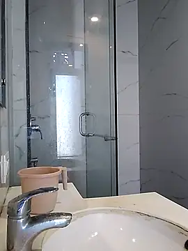 freakydesi online show from 12/15/25, 05:13