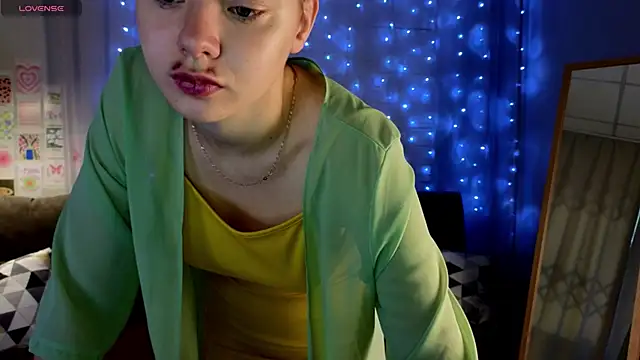 meow mellie online show from 09/15/25, 02:34