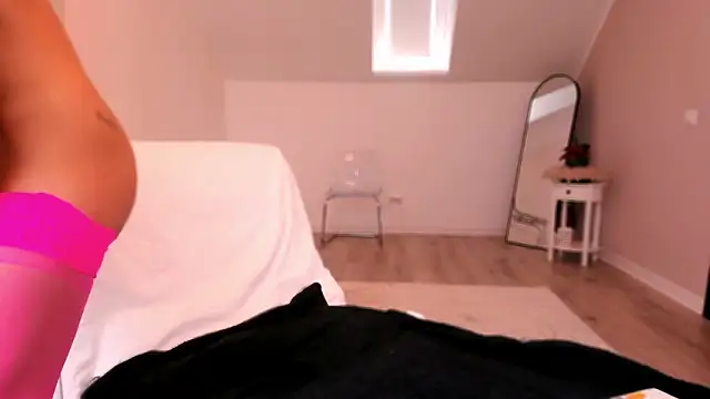 Snapshot of SabrinaSky chatting on 03/21/25, 11:33 SabrinaSky online show from 03/21/25, 11:33