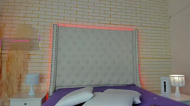 Emilly wilson  online show from 10/30/25, 12:36