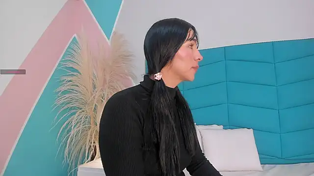 Emilly wilson  online show from 12/04/25, 10:47