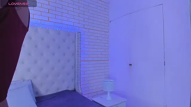 Emilly wilson  online show from 10/22/25, 01:32