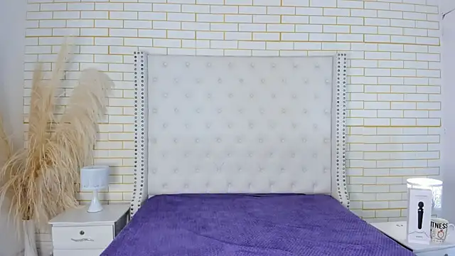 Snapshot of Emilly_wilson_ chatting on 10/03/25, 12:28 Emilly wilson online show from 10/03/25, 12:28