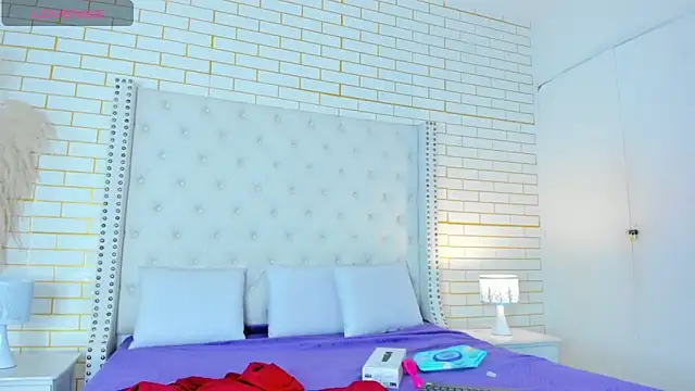 Emilly wilson  online show from 10/25/25, 11:53