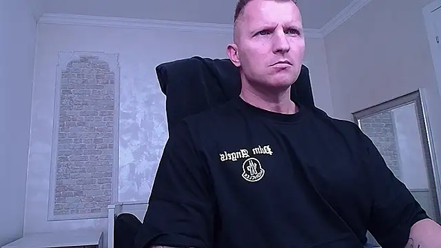 RomeoMalcolm online show from 03/18/25, 08:39