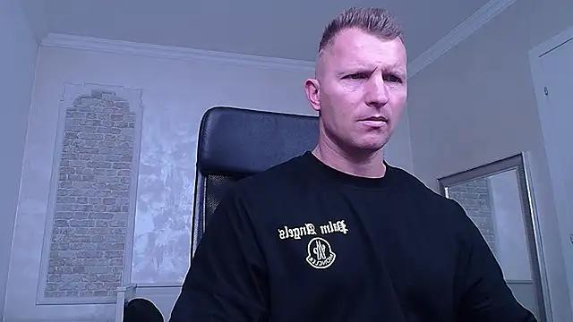 RomeoMalcolm online show from 03/18/25, 05:34