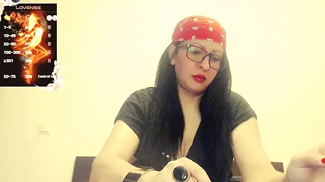 Alina eve online show from 10/16/25, 07:49