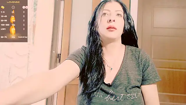 Snapshot of Alina_eve chatting on 06/16/26, 04:51 Alina eve online show from 06/16/26, 04:51