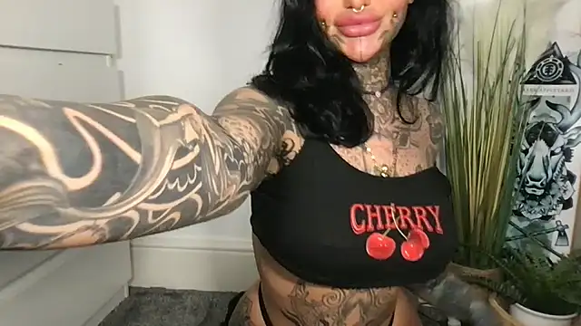 Snapshot of Peaches_and_the_Cream chatting on 03/02/26, 02:35 Peaches and the Cream online show from 03/02/26, 02:35