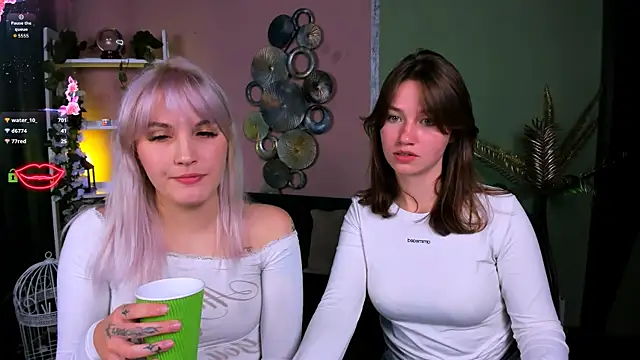 helli belli online show from 10/18/25, 07:49