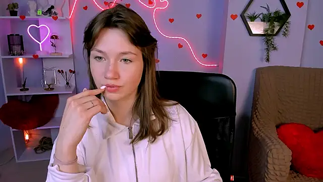 helli belli online show from 02/11/26, 07:47