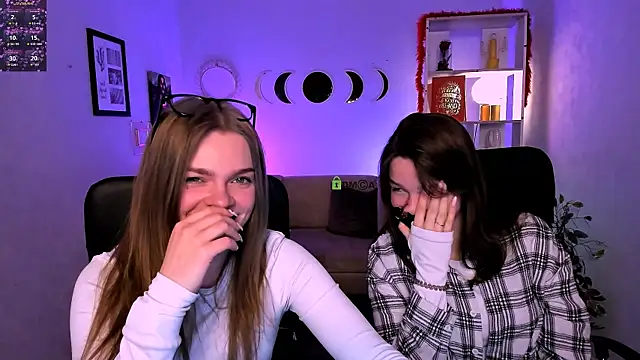 helli belli online show from 04/15/26, 07:40