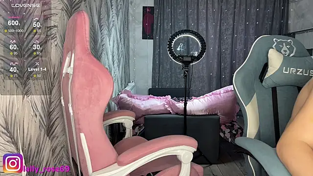 Snapshot of LallyRose69 chatting on 05/16/26, 10:36 LallyRose69 online show from 05/16/26, 10:36