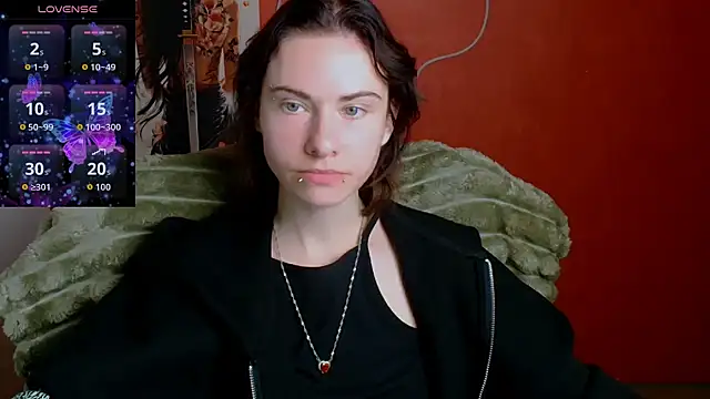 Snapshot of Fiona_Night chatting on 05/17/26, 11:21 Fiona Night online show from 05/17/26, 11:21
