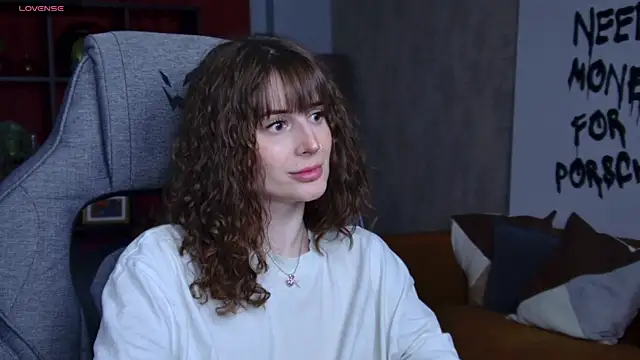 OliviaMcClean online show from 05/19/26, 05:42