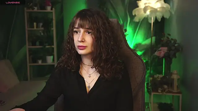 OliviaMcClean online show from 05/04/26, 11:29