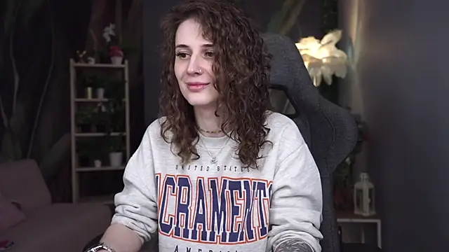 OliviaMcClean online show from 04/30/26, 11:20