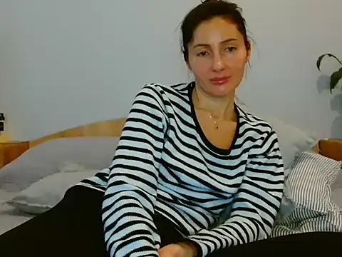 Snapshot of Irina9793 chatting on 02/18/26, 10:01 Irina9793 online show from 02/18/26, 10:01