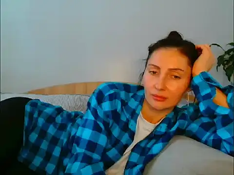 Irina9793 online show from 04/07/26, 10:06