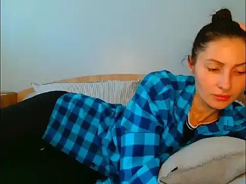 Snapshot of Irina9793 chatting on 05/07/26, 09:23 Irina9793 online show from 05/07/26, 09:23