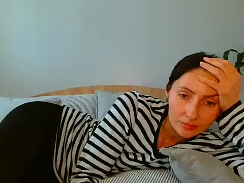Snapshot of Irina9793 chatting on 04/29/26, 09:35 Irina9793 online show from 04/29/26, 09:35