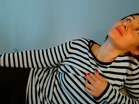 Irina9793 online show from 04/14/26, 08:52