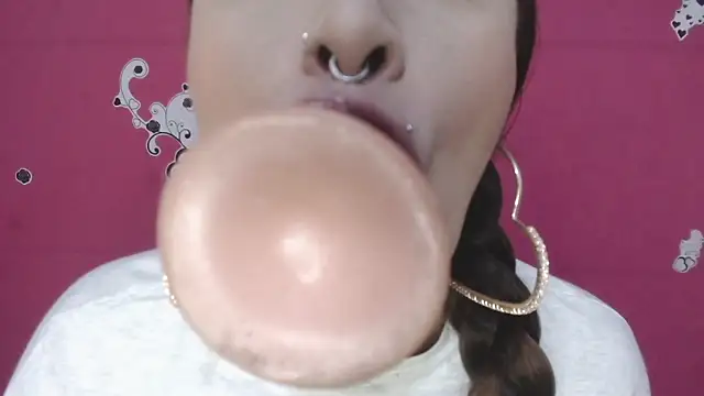 nicollewayne10 online show from 02/28/25, 01:26